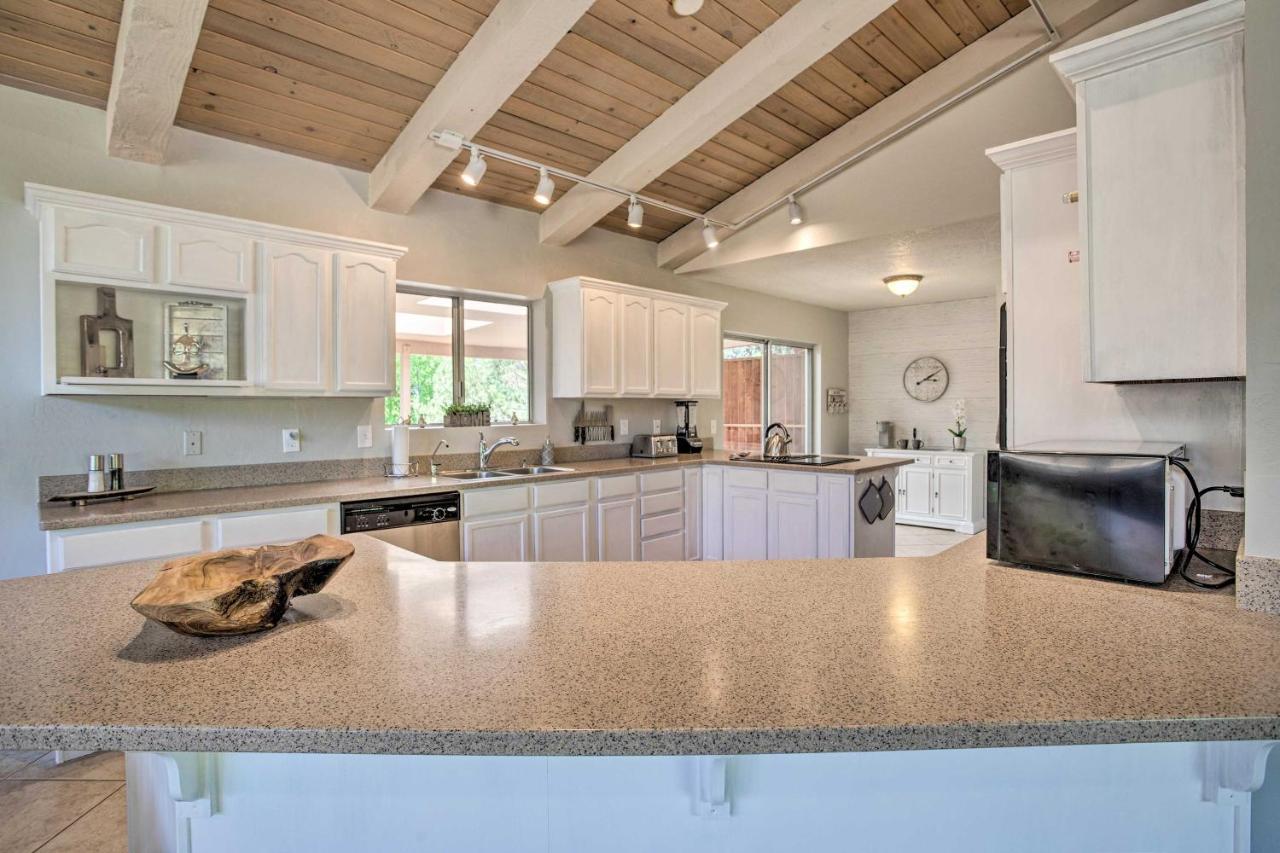 Sedona Hideaway With Swim Spa And Private Tavern! Extérieur photo